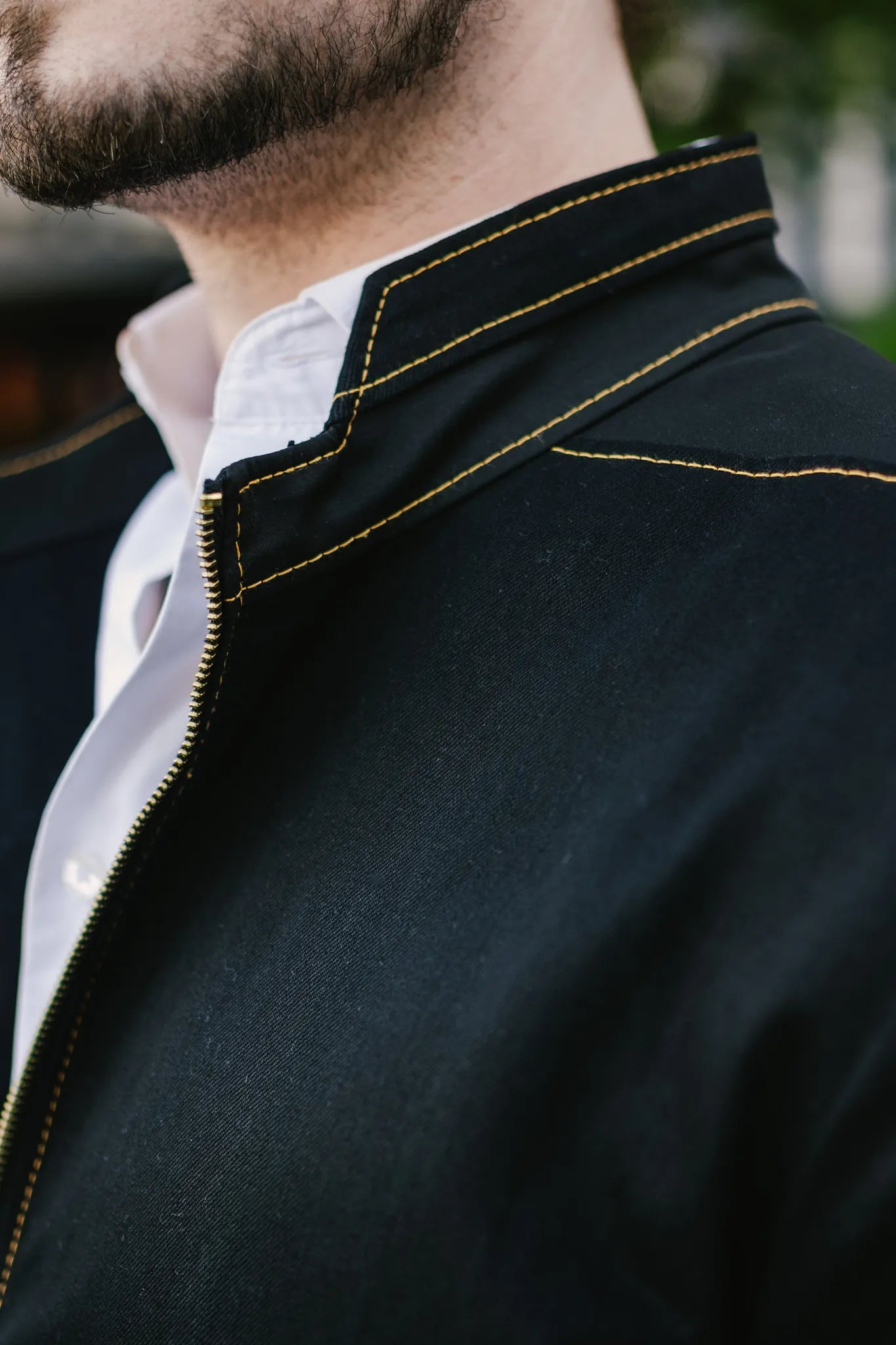 Augment J6 — Gilded Carbon
