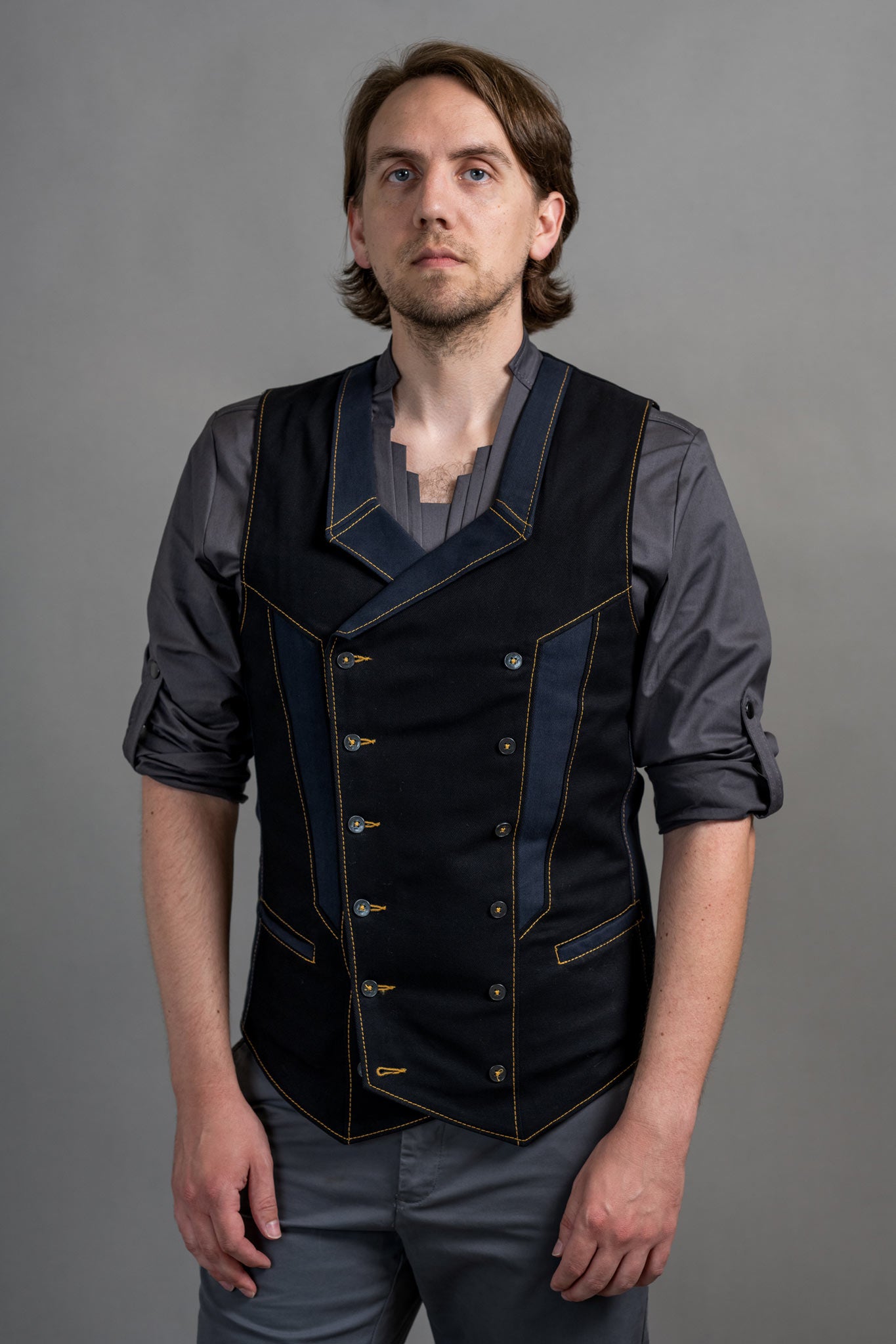 Artificer Vest — Gilded Onyx