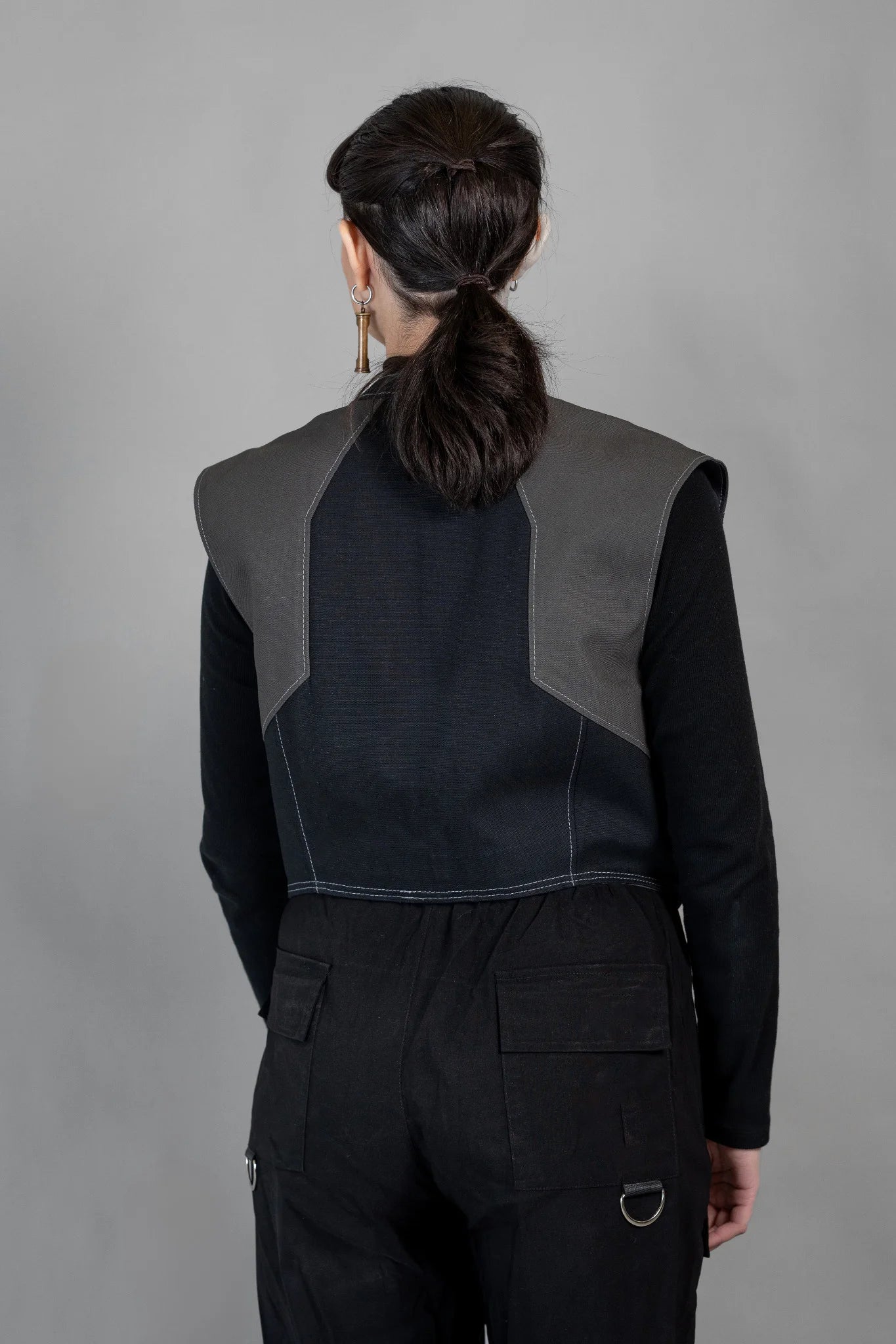 Sekko Vest — Obsidian